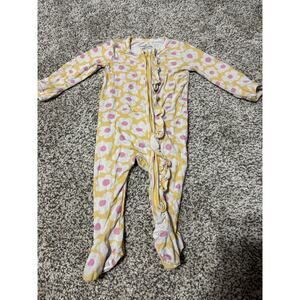 Caden Lane Bamboo Sunshine Daisy Ruffle Zipper Footie Sleeper, Size 3-6 months